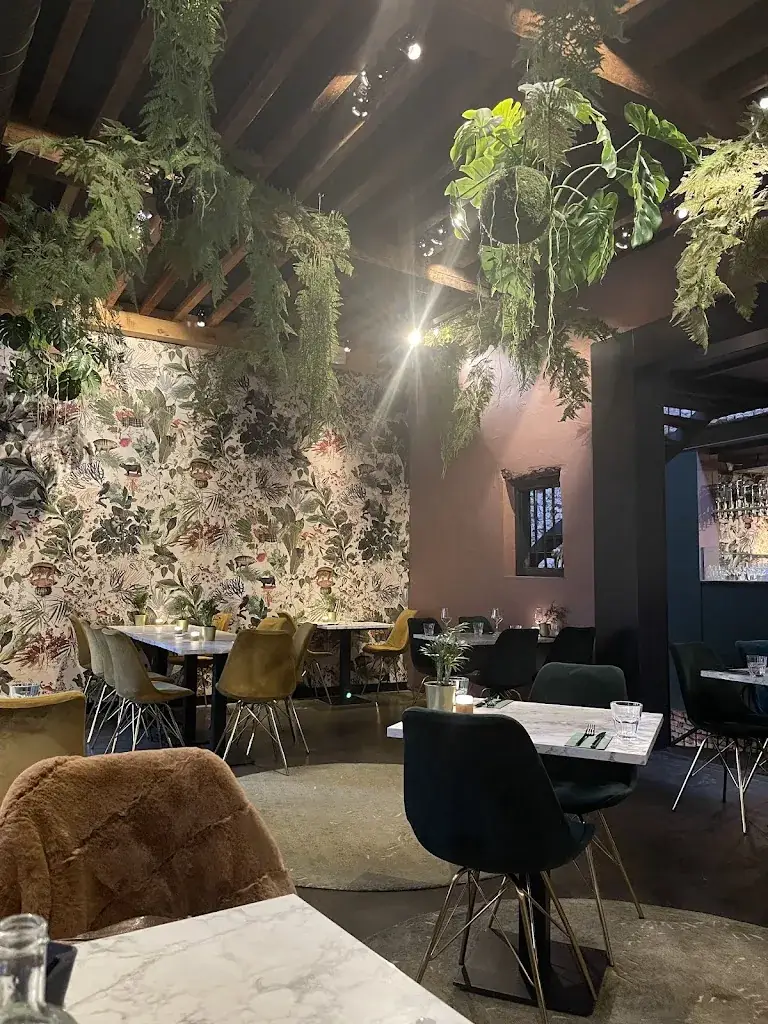 Bar Bistro Loev Deventer restaurant in Deventer