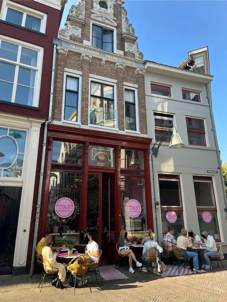 Şule Demir_Toast_Deventer_review