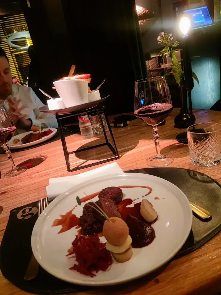 Vilmos Bajomi_Gastrobar 1910_Almelo_review