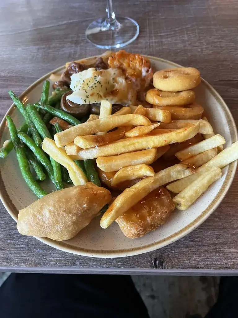 Nikos Dzamalis_Fusion Plaza Almelo_Almelo_review