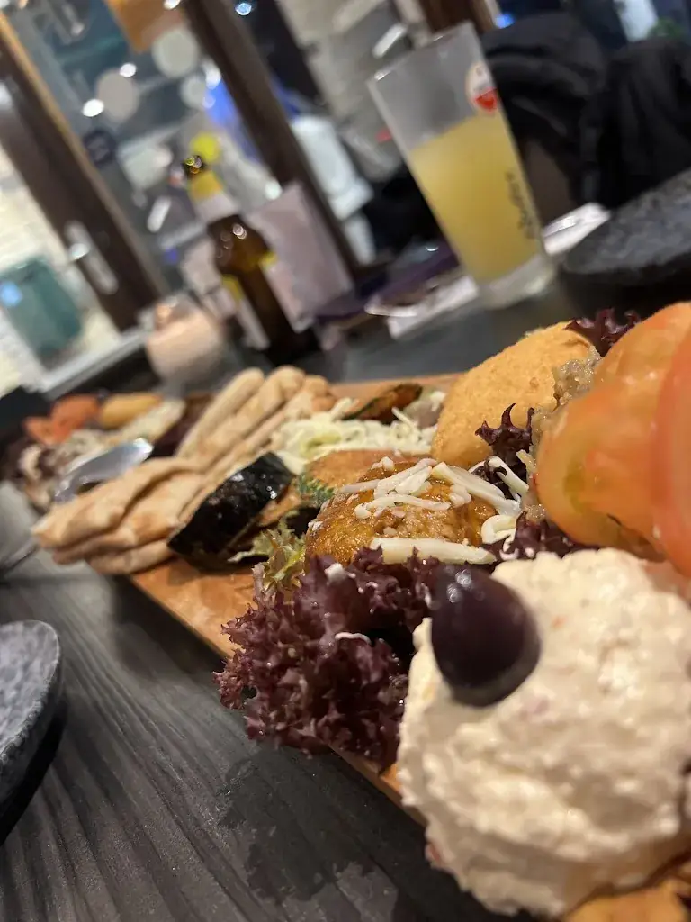 Sebastian Hoffmann_Grieks en Specialiteiten MARTHA (zaras)_Zandvoort_review