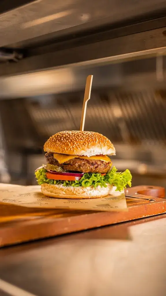 Double B -Bar & Kitchen-_Leeuwarden_slider_image_3