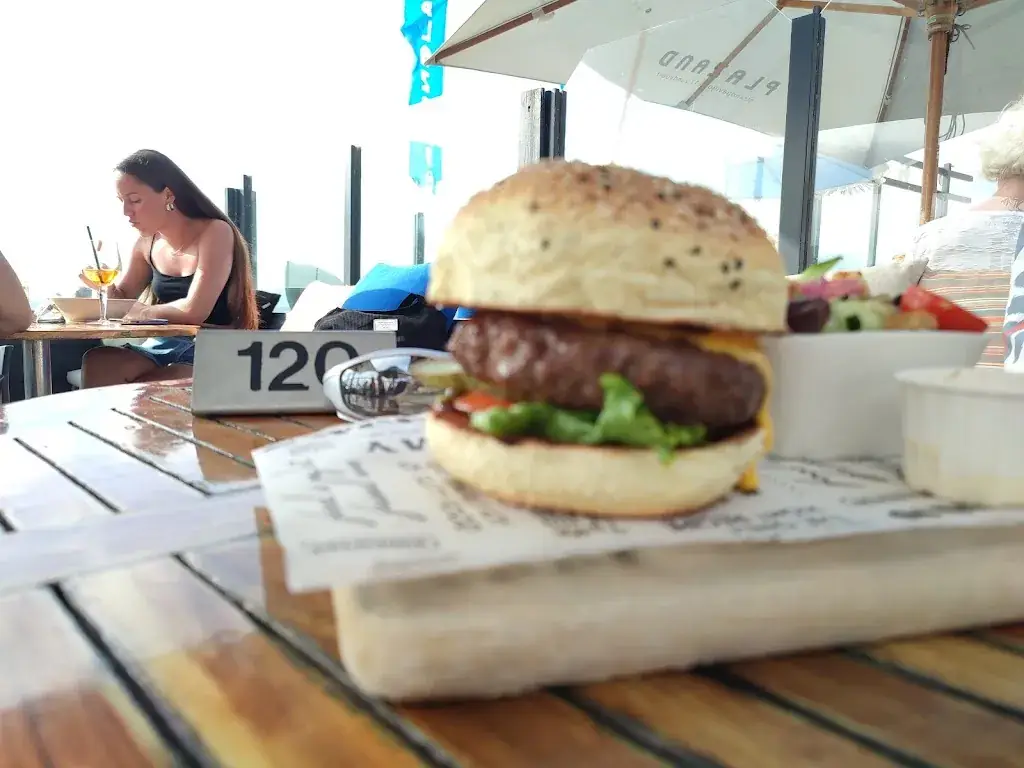 OnlyBrinTy_Strandpaviljoen PlaZand_Zandvoort_review