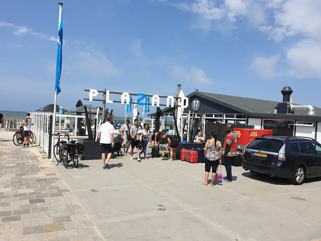 Strandpaviljoen PlaZand restaurant in Zandvoort