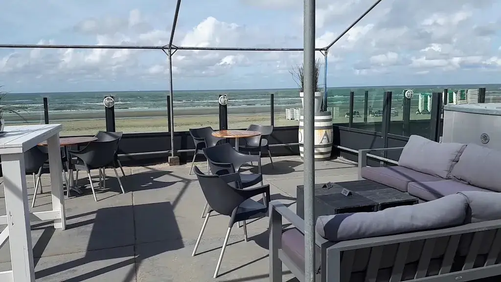 Strandpaviljoen PlaZand_Zandvoort_slider_image_2