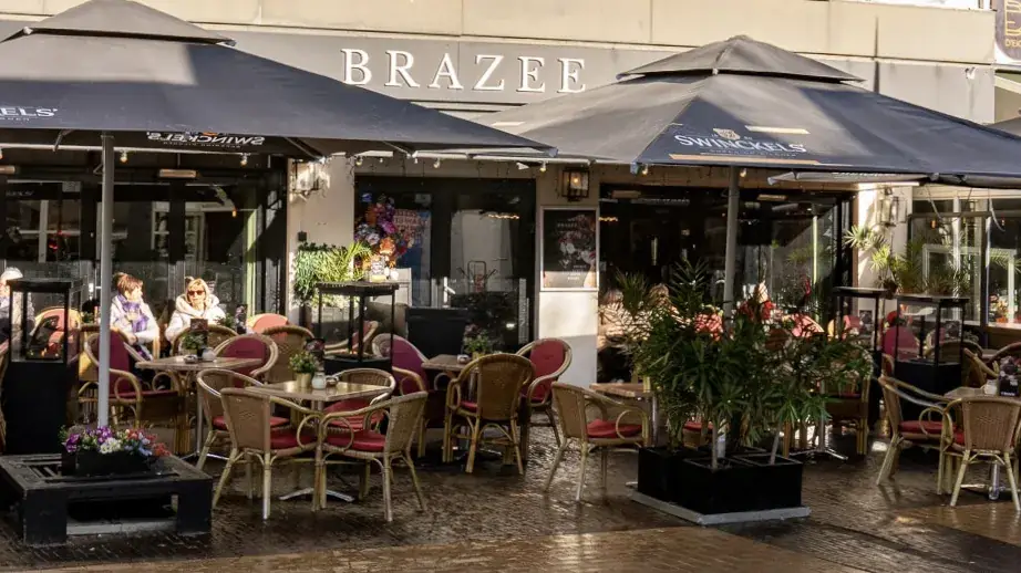 𝐁𝐑𝐀𝐙𝐄𝐄 restaurant in Zandvoort