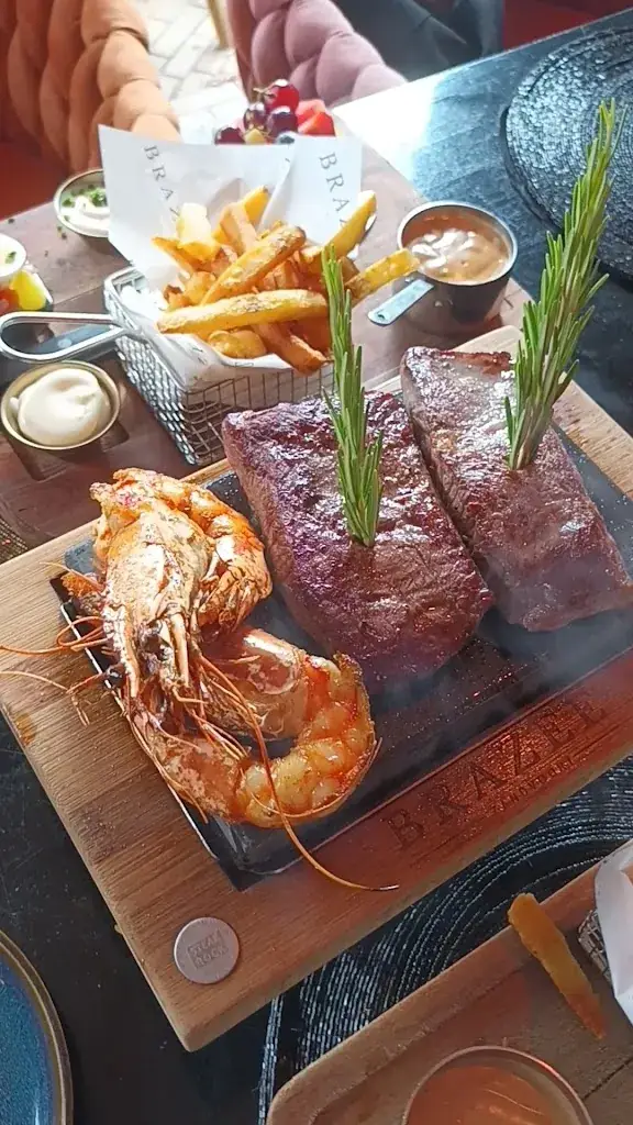 𝐁𝐑𝐀𝐙𝐄𝐄_Zandvoort_slider_image_2