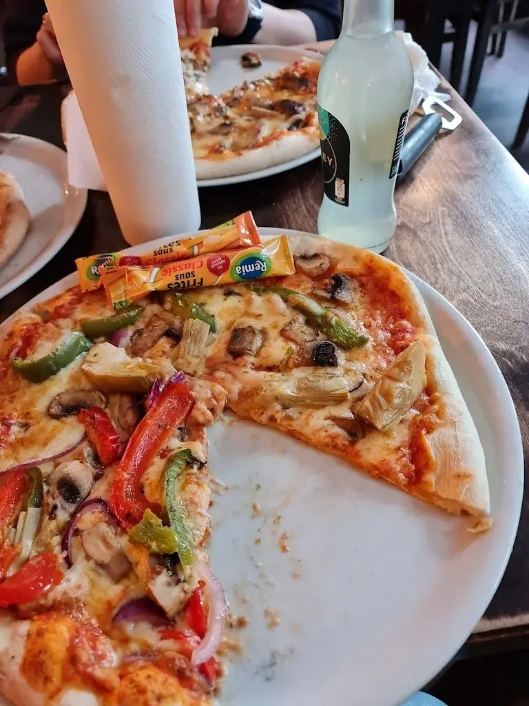 World Traveller (Traveller)_No25_Zandvoort_review