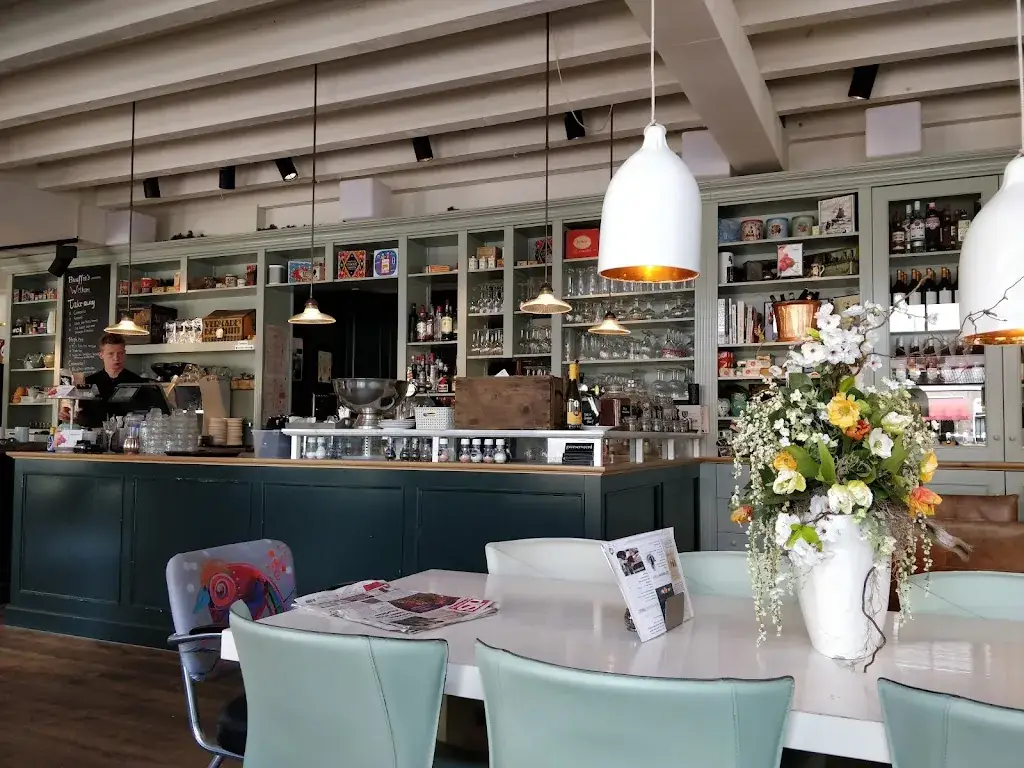 Alejandro_Buuffies Proeflokaal_Heino_review