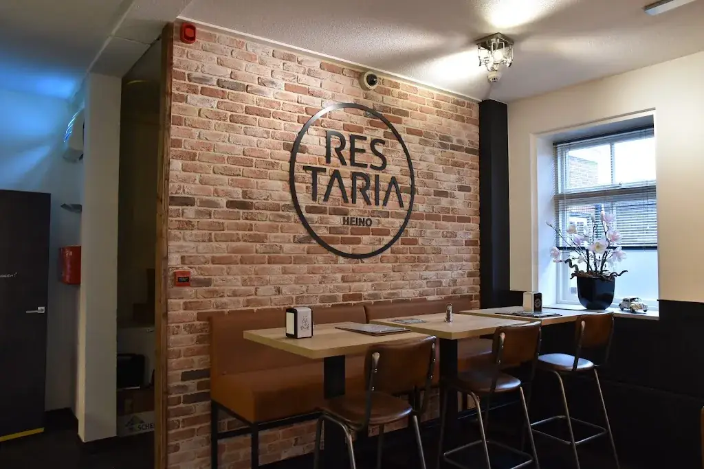 cafeteria Heino restaurant in Heino