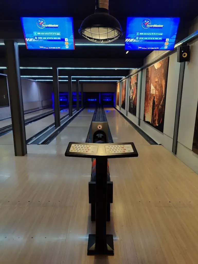 Jamil Karchoud_Bij Ne9en Heino_Heino_review