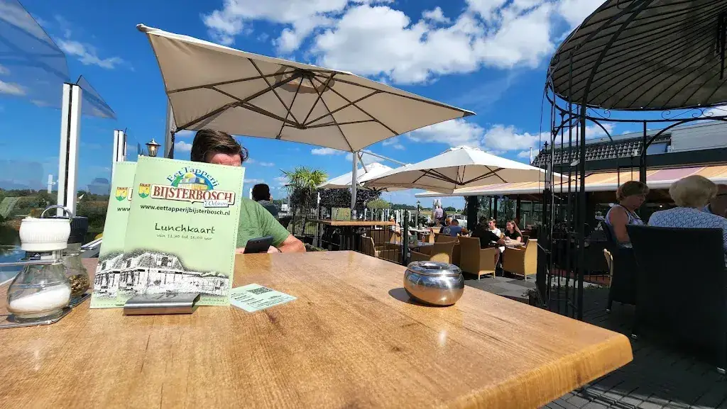 Bin Kiphavong_Eet Tapperij Bijsterbosch_Welsum_recensione