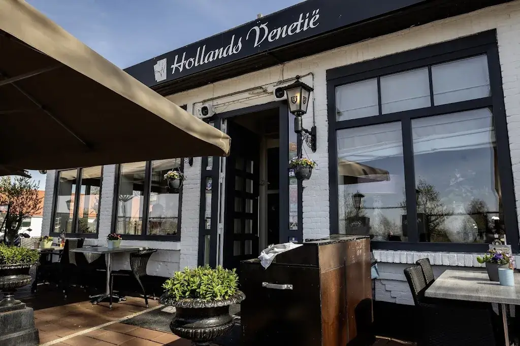 Restaurant & Rondvaartbedrijf Hollands Venetië Giethoorn restaurant in Giethoorn