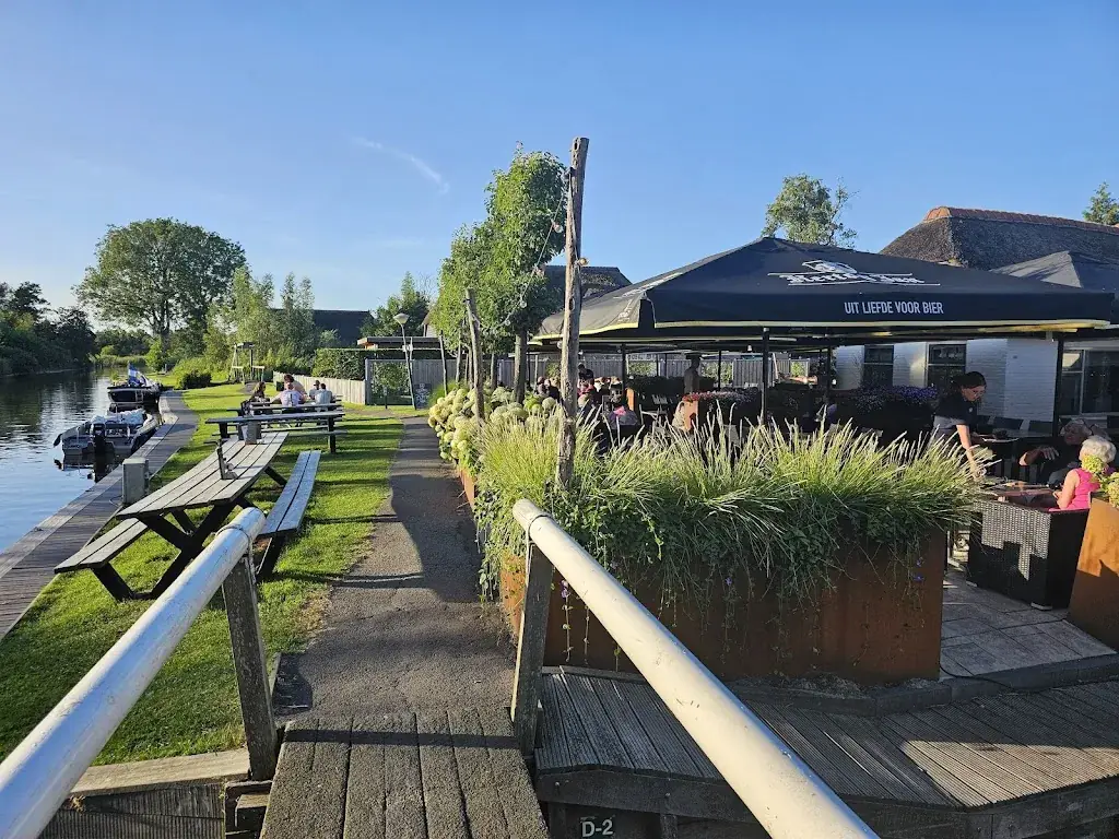 Jenny Gale_De Otterskooi_Giethoorn_review