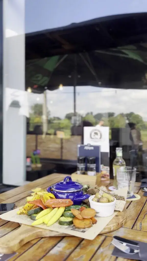 Grand Café Henri Willig_Giethoorn_slider_image_2