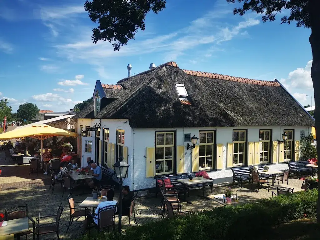 Zwaantje Giethoorn Botenverhuur Rondvaartbedrijf Restaurant_Giethoorn_slider_image_3