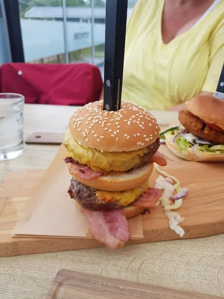 Menu_Giethoorn Burgers & Grill - Indoor Playground - SUP/Kano Rental_Giethoorn_image_9