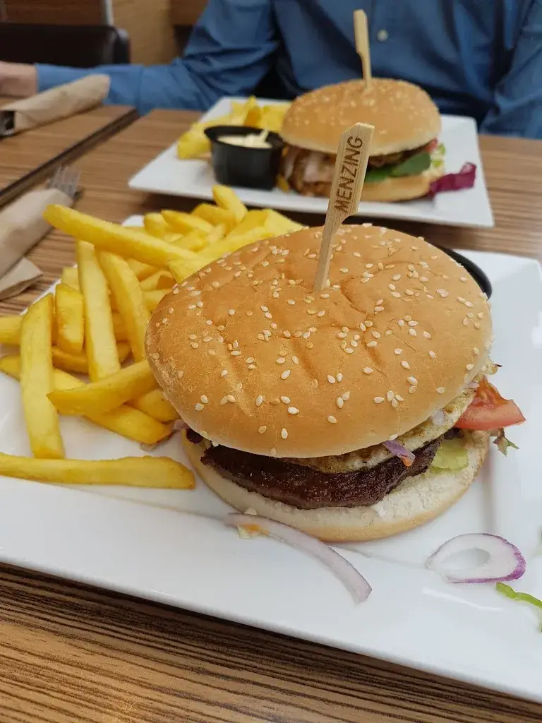 Menu_Eetsalon Menzing en IJssalon Menotti_Haaksbergen_image_4