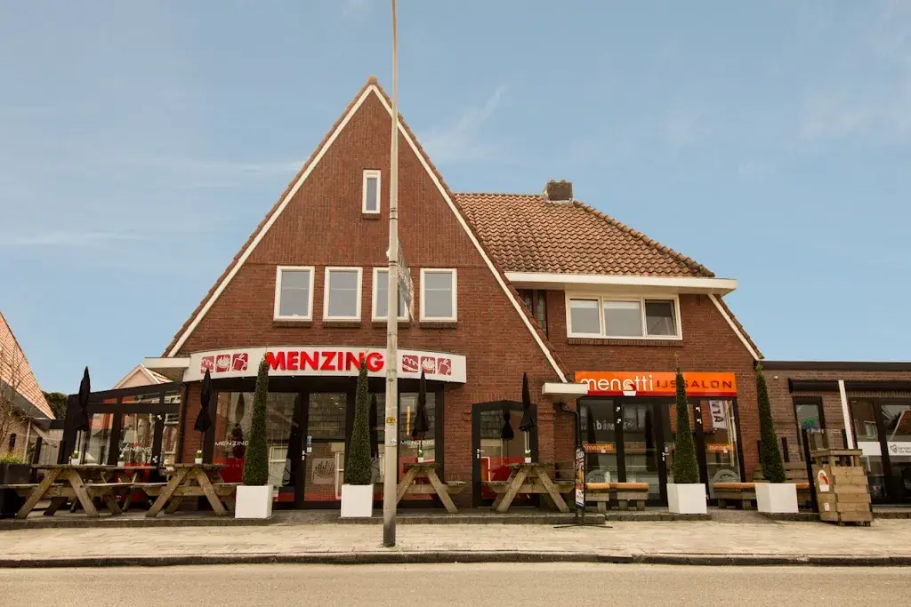 Eetsalon Menzing en IJssalon Menotti restaurant in Haaksbergen