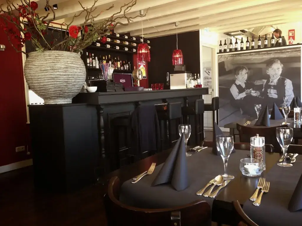 Restobar 't Veerhuys restaurant in Steenwijk