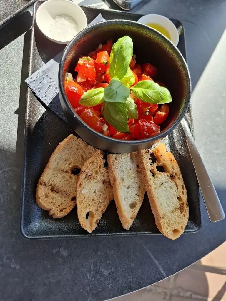 Tom V_Brasserie Pa & Ma_Schalkhaar_review