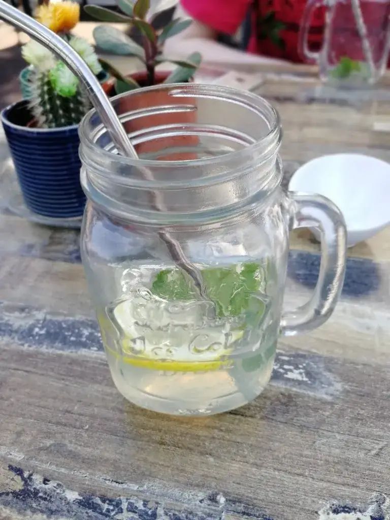 Menu_Lemonade -food & drinks-_Raalte_imagen_5