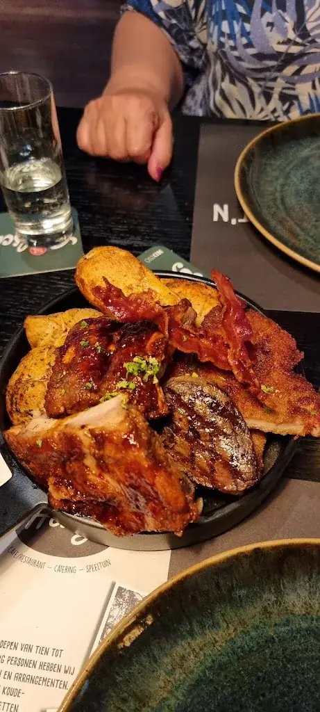 Hans Mulder_Bie Heintje_Ootmarsum_avis