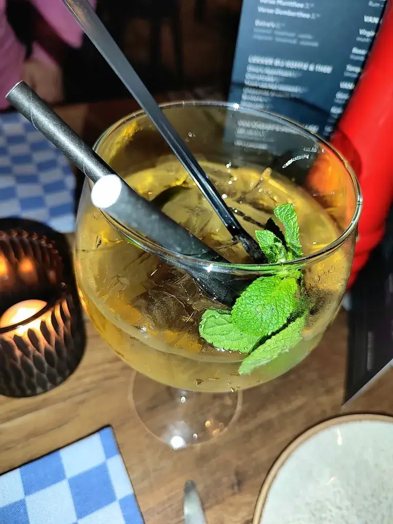 Mickaël Védrine_Van Rossum Café, Restaurant, Stadshotel_Woerden_review