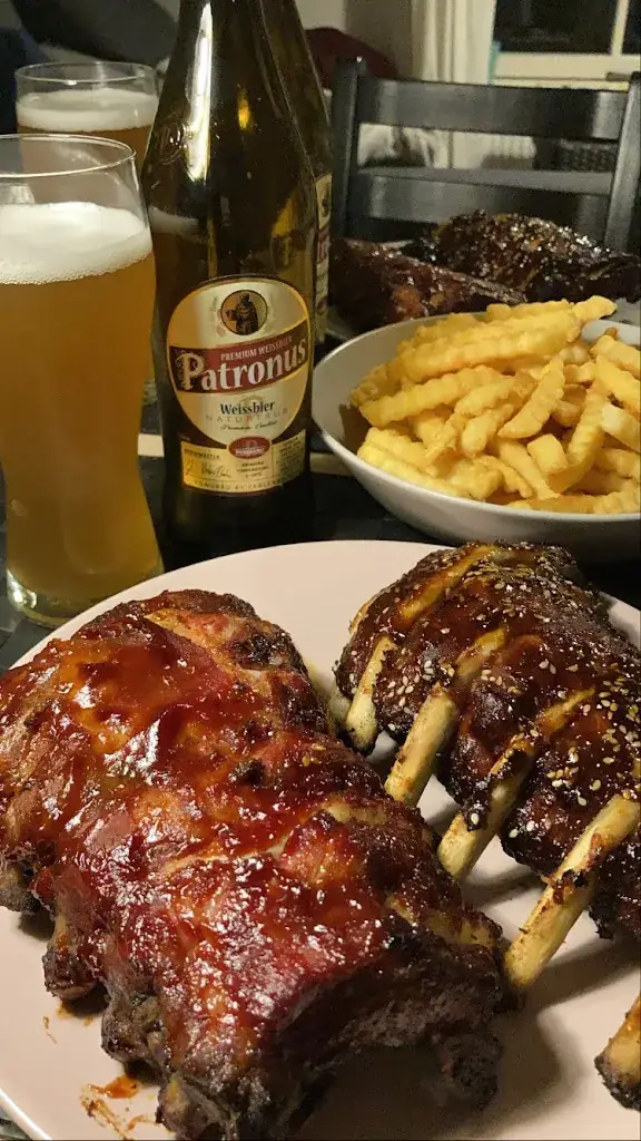 Joan Basora_Old Town_Oldenzaal_review