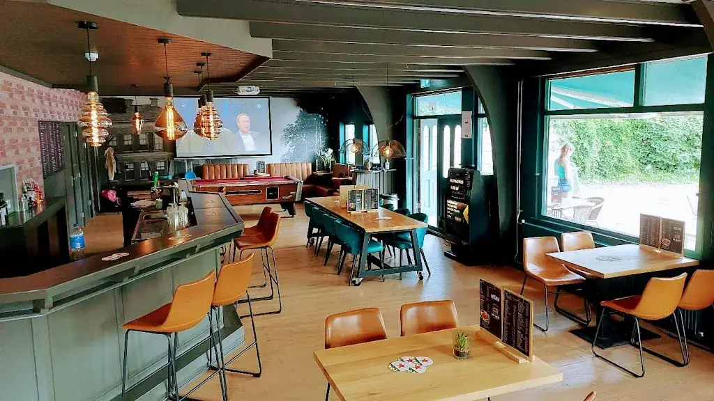 Kafee-Kafetaria De Halte_Damwâld_slider_image_1