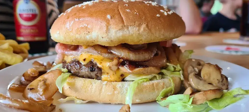 Kafee-Kafetaria De Halte_Damwâld_slider_image_2