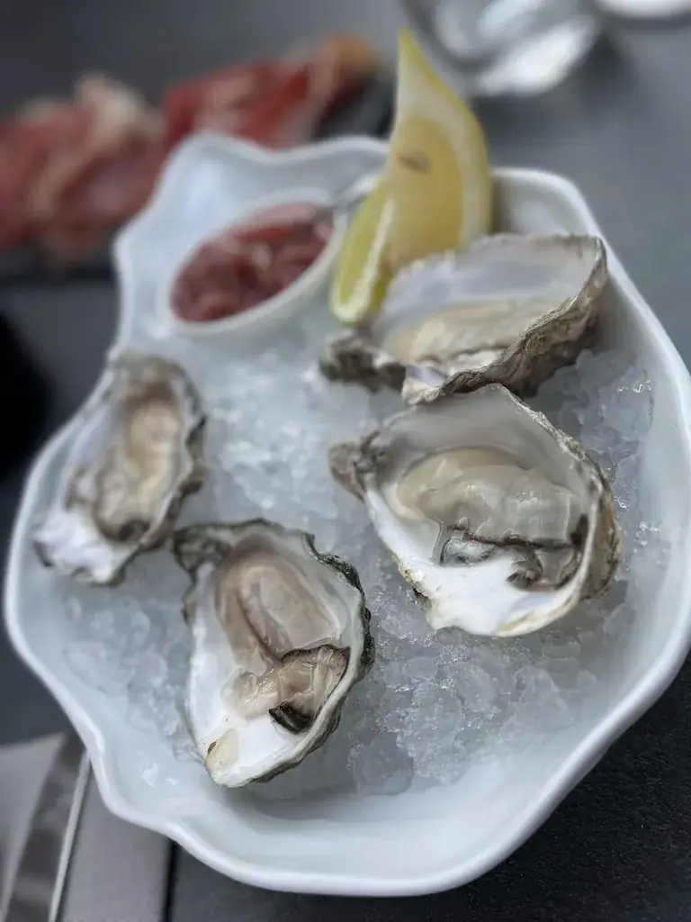 Menu_Wine & Bite Wijnbar - Tapas, Sushi & Pizza_Oldenzaal_image_3