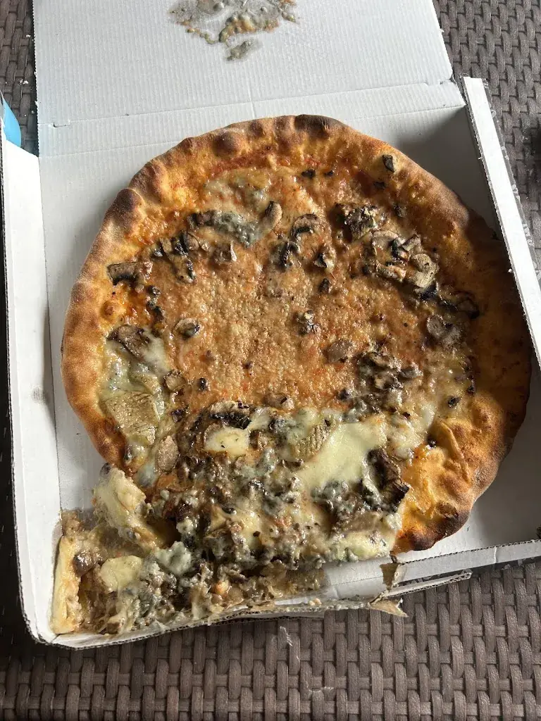 A Dubbie_De Pyramiden_Westerhaar-Vriezenveensewijk_recensione