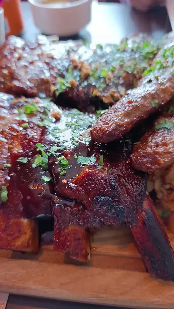 Grillhouse & Pizzeria LA ROZ_Vollenhove_slider_image_2