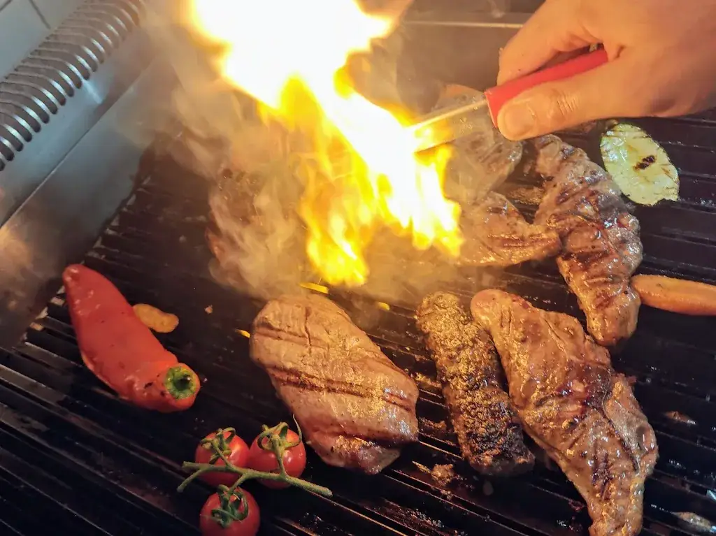 Grillhouse & Pizzeria LA ROZ_Vollenhove_slider_image_3