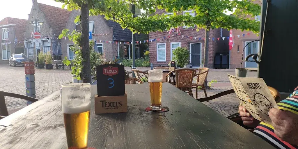 Rüdiger Rudschuetzky_Cafe de Doppe_Vollenhove_review