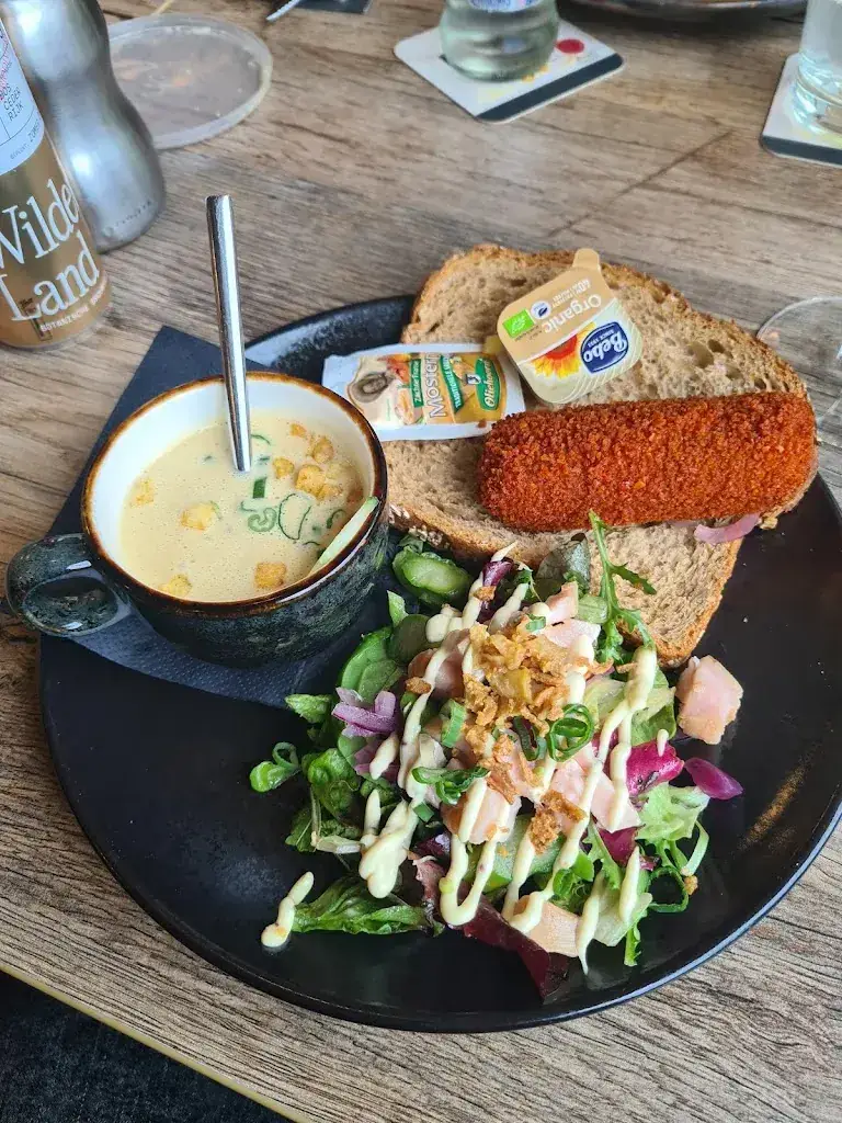 Fija van der Kooij_Paviljoen het ProefLab// Waterloopbos_Marknesse_review