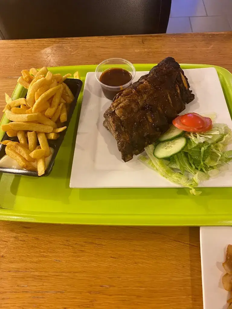 Carl M_Cafetaria Lunchroom De Haare_Vollenhove_review