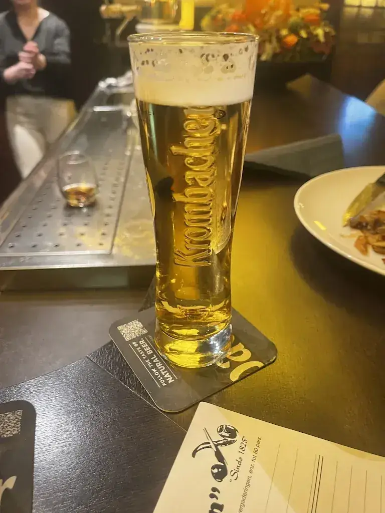 Bjorn Ekkelboom_Café De Piep'n_Vriezenveen_reseña