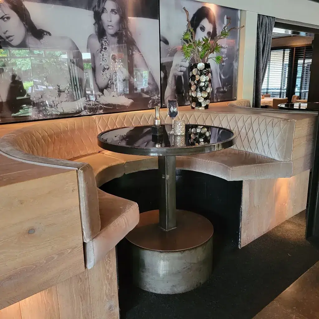 Tatiana Philogene_Viersprong_'s-Gravenzande_review