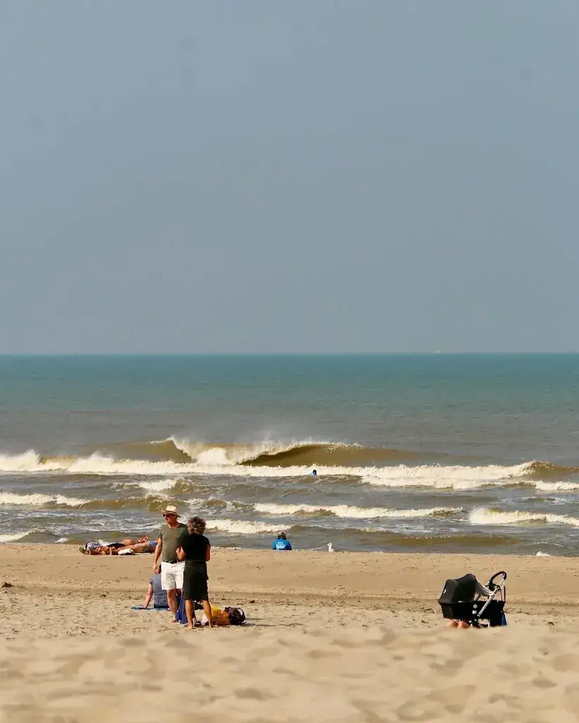 Yvonne Hoffmann_Strandtent De Pit_'s-Gravenzande_recensione