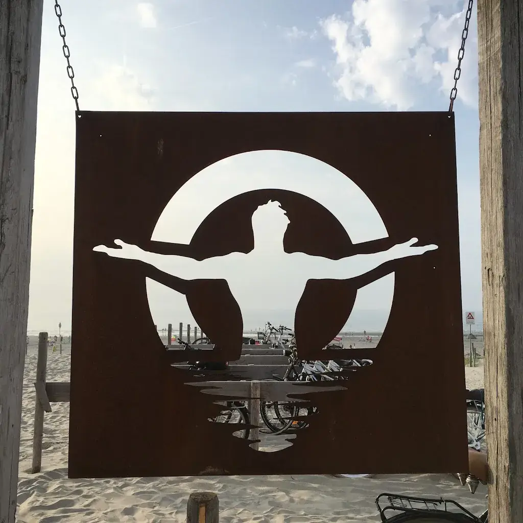 Jeff Tjin_Paviljoen Zomertijd Strand_'s-Gravenzande_review