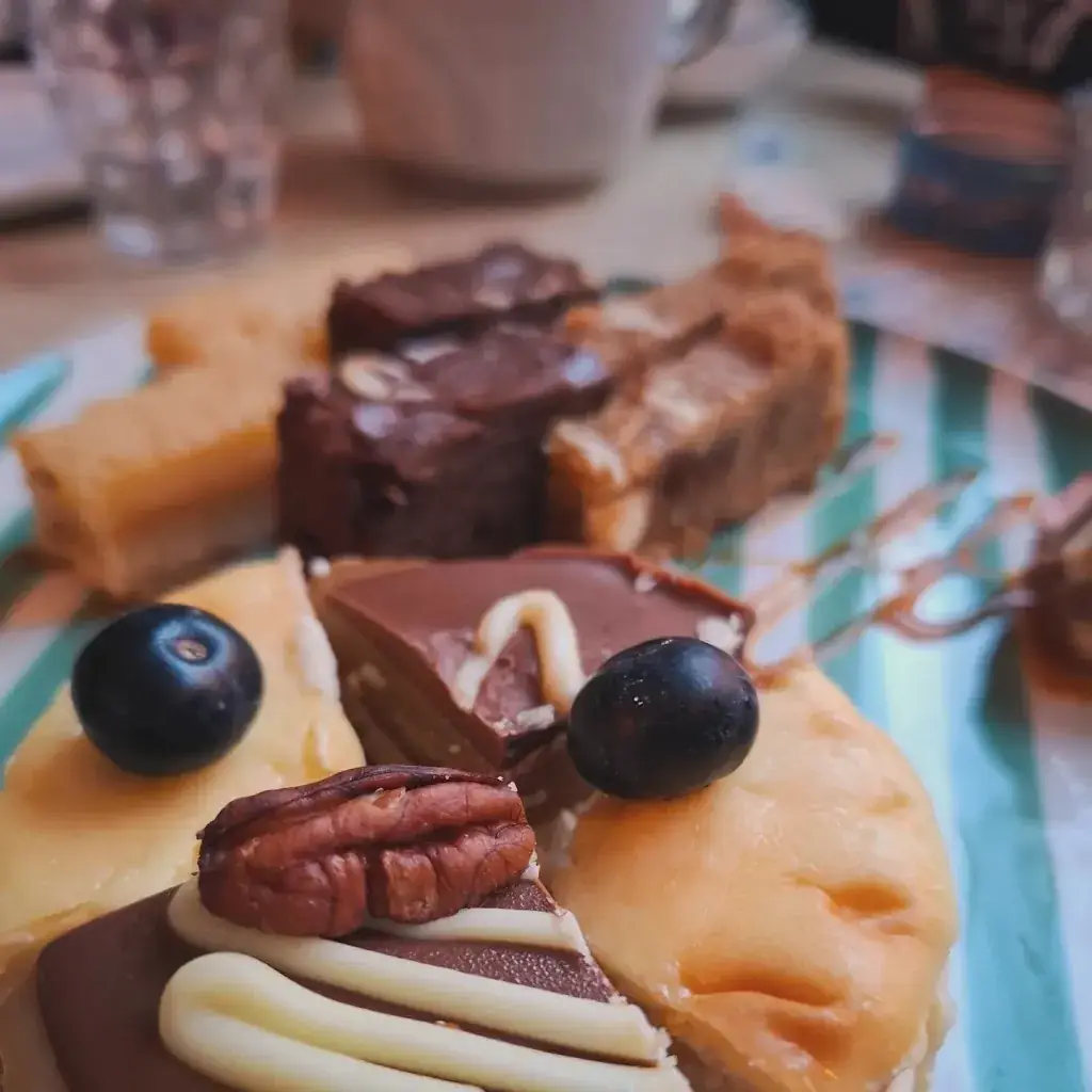 Kelly van der Staal_Lunchroom Plan B_'s-Gravenzande_review