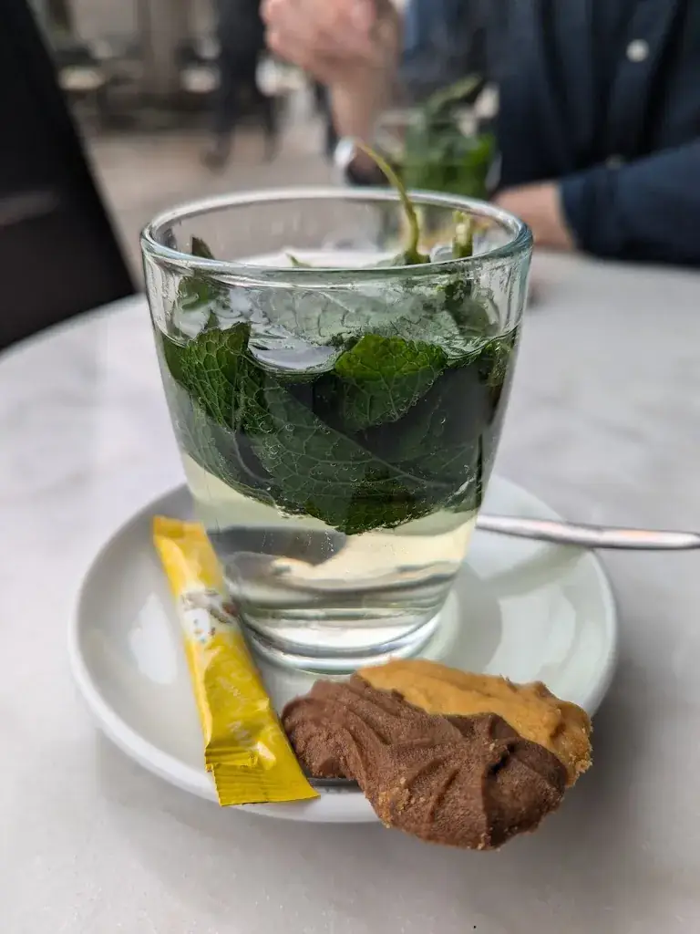 Menu_Restaurant Harper_Haag_image_8