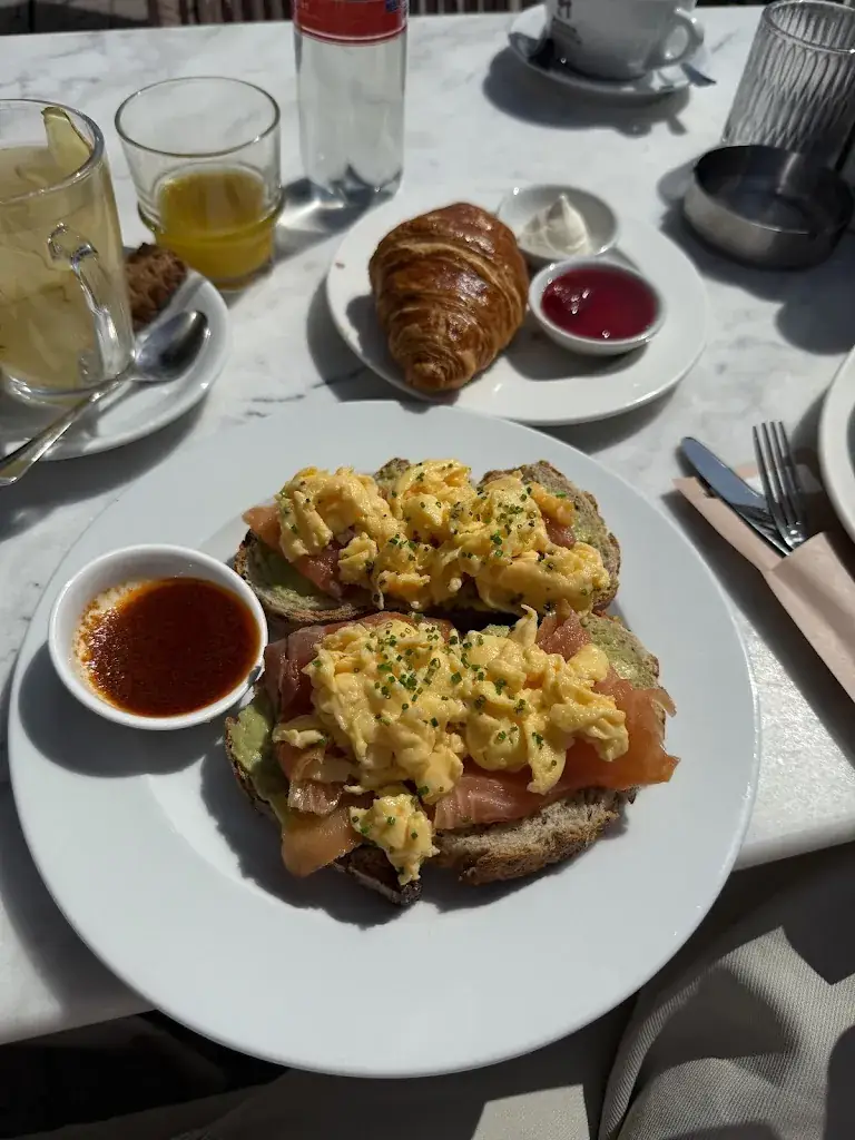 Raul S_Restaurant Harper_Haag_review