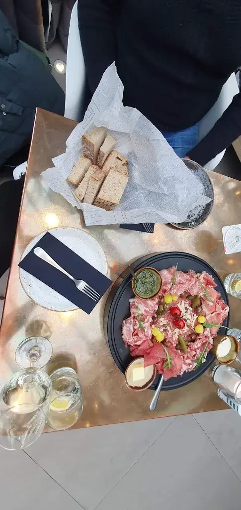 Menu_BIT Grill and Café_Haag_image_3