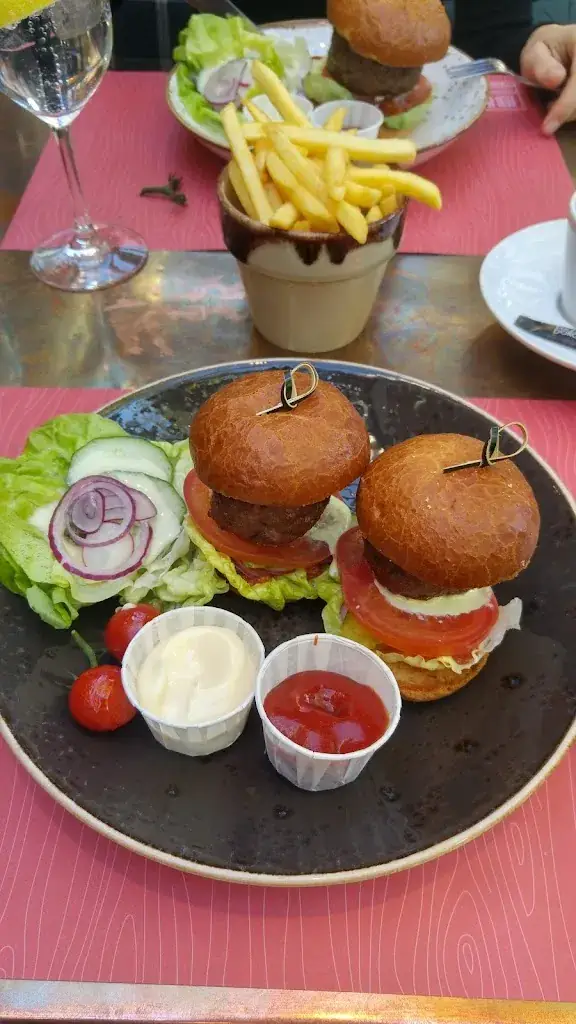 Menu_BIT Grill and Café_Haag_image_7