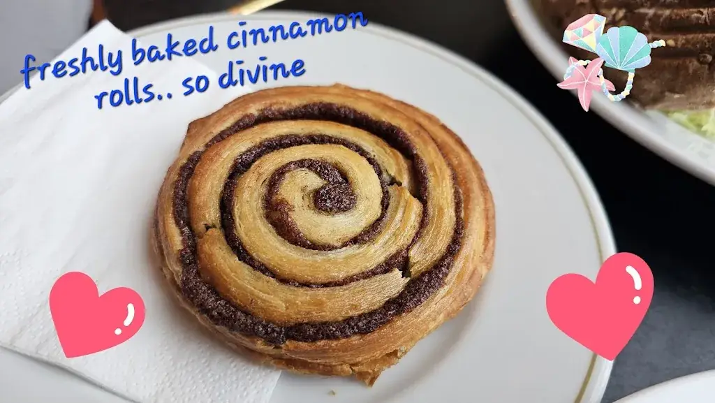 Owl LearntoCraft_Vienna Konditorei_Haag_recensione