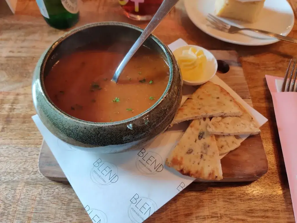 Dzyan Wattimena_Blend | Eten en drinken_Bolsward_review