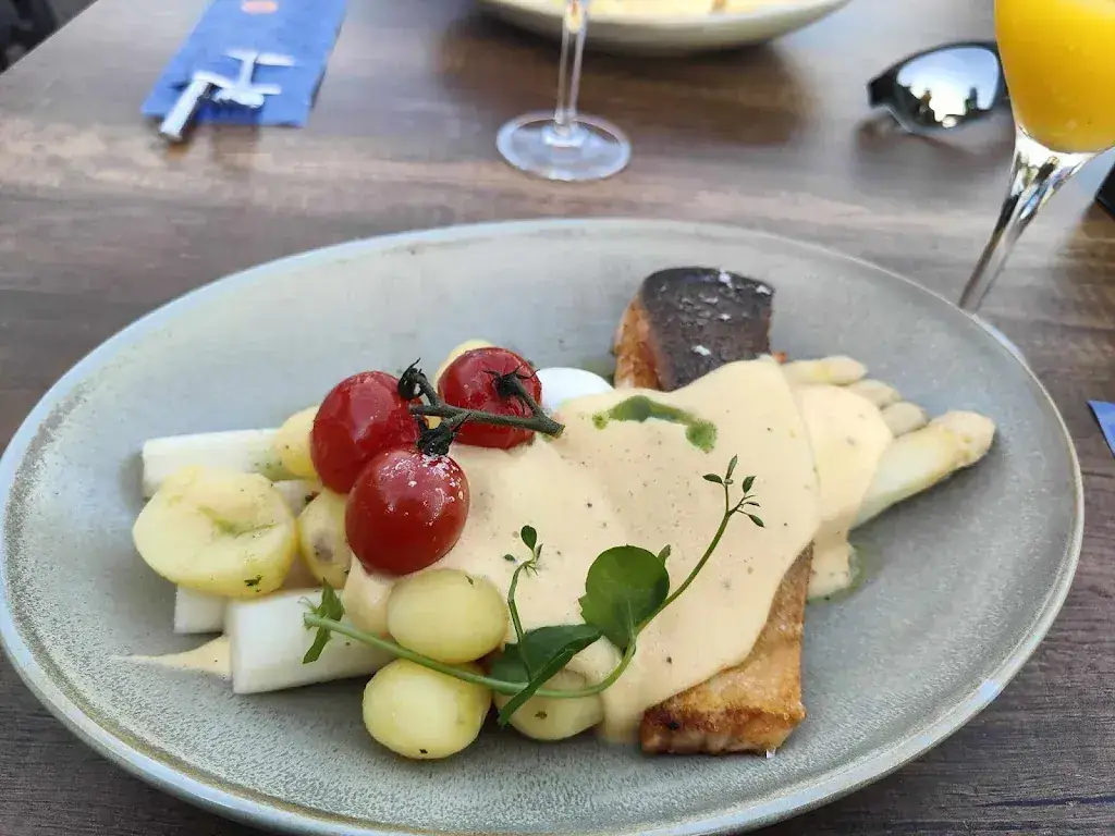 Natalia Mendys-Morawiec_Brasserie De Hooge Rotterdamsche_Bergschenhoek_reseña